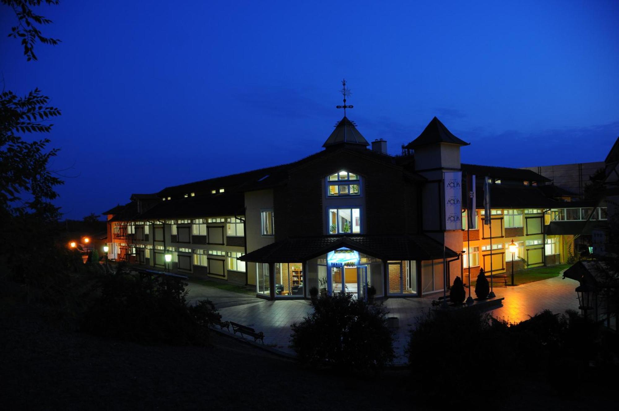 Kanjiža Hotel Aqua Panon מראה חיצוני תמונה